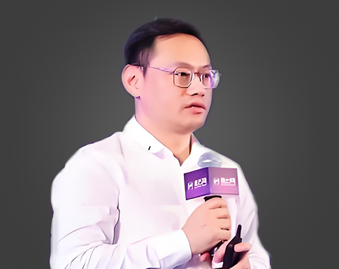 黄心仲，LOHO眼镜董事长