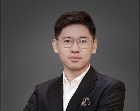 王喆，美国Sitesfy AI创始人
前AI独角兽特赞联合创始人
美国哥伦比亚大学硕士